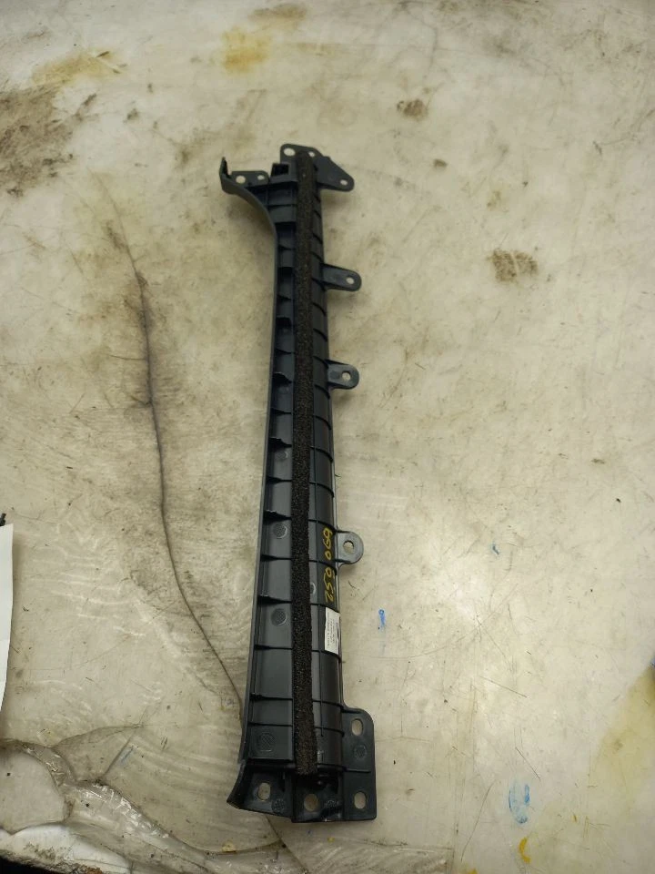 23 TOYOTA SEQUOIA DRIVER TRASEIRO ESQUERDO QUARTO JANELA SOMBRA 65980-0C020 - Imagem 2 de 4