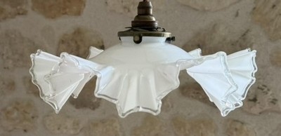 Vintage Französischer Opalglas Faltglas Coolie Deckenlampenschirm + Beschläge