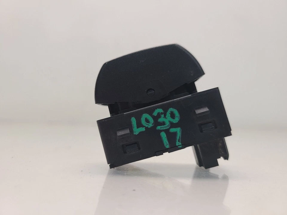 Interruptor de bloqueo delantero izquierdo para conductores Ford Ranger 2008-11 Foto 2 de 4