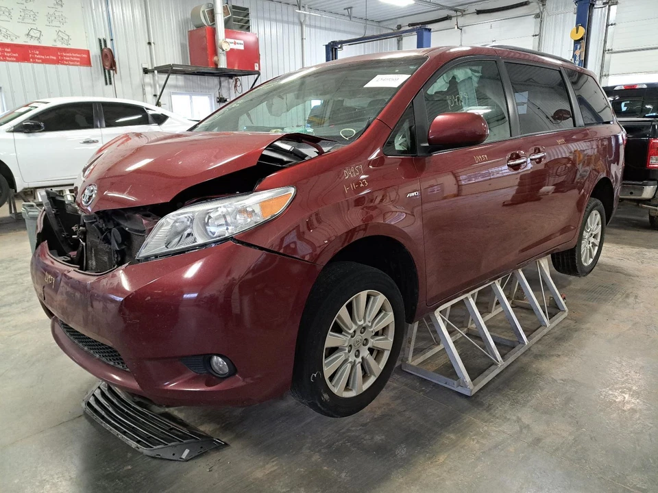 Compresor de aire acondicionado usado se adapta a: Toyota Sienna 2017 6 cilindros grado B Foto 3 de 4