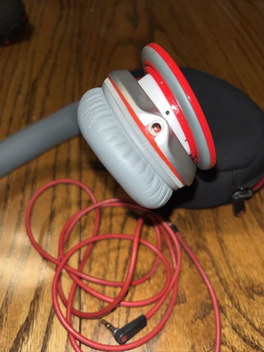 Red Beats by Dr. Dre Wired Solo HD Special Edition Red Beats by Dr. Dre Wired Solo HD Special Edition