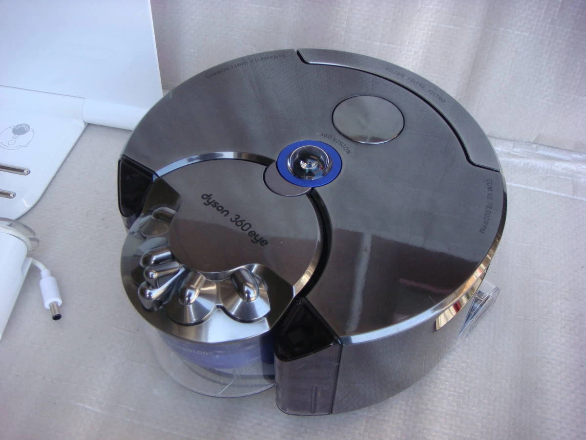 Junk Dyson robot vacuum cleaner 360 EYE RB01 NF Nickel Blue or NF