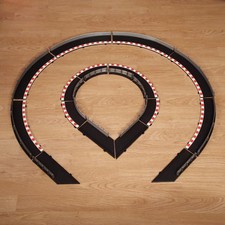 Scalextric Sport Radius 2 Black Borders & Barriers - 6 Outer, 6 Inner, 4 Lead In