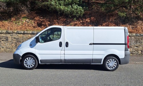 VAUXHALL VIVARO 2.0 CDTI LWB 2900 L2H2 NAV DIESEL 5 DOOR HIGH ROOF - Picture 2 of 11