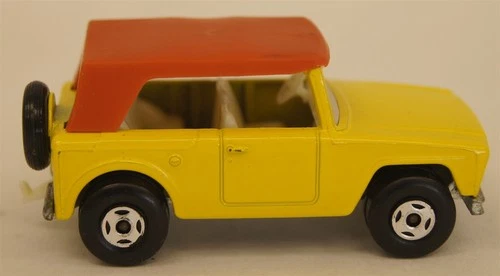 LESNEY MATCHBOX #18 Field Car Yellow 1969 Superfast ENGLAND
