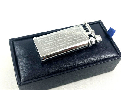 IM Corona Wellen Design Feuerzeug der Old Boy Klassiker Made in Japan Pfeife 