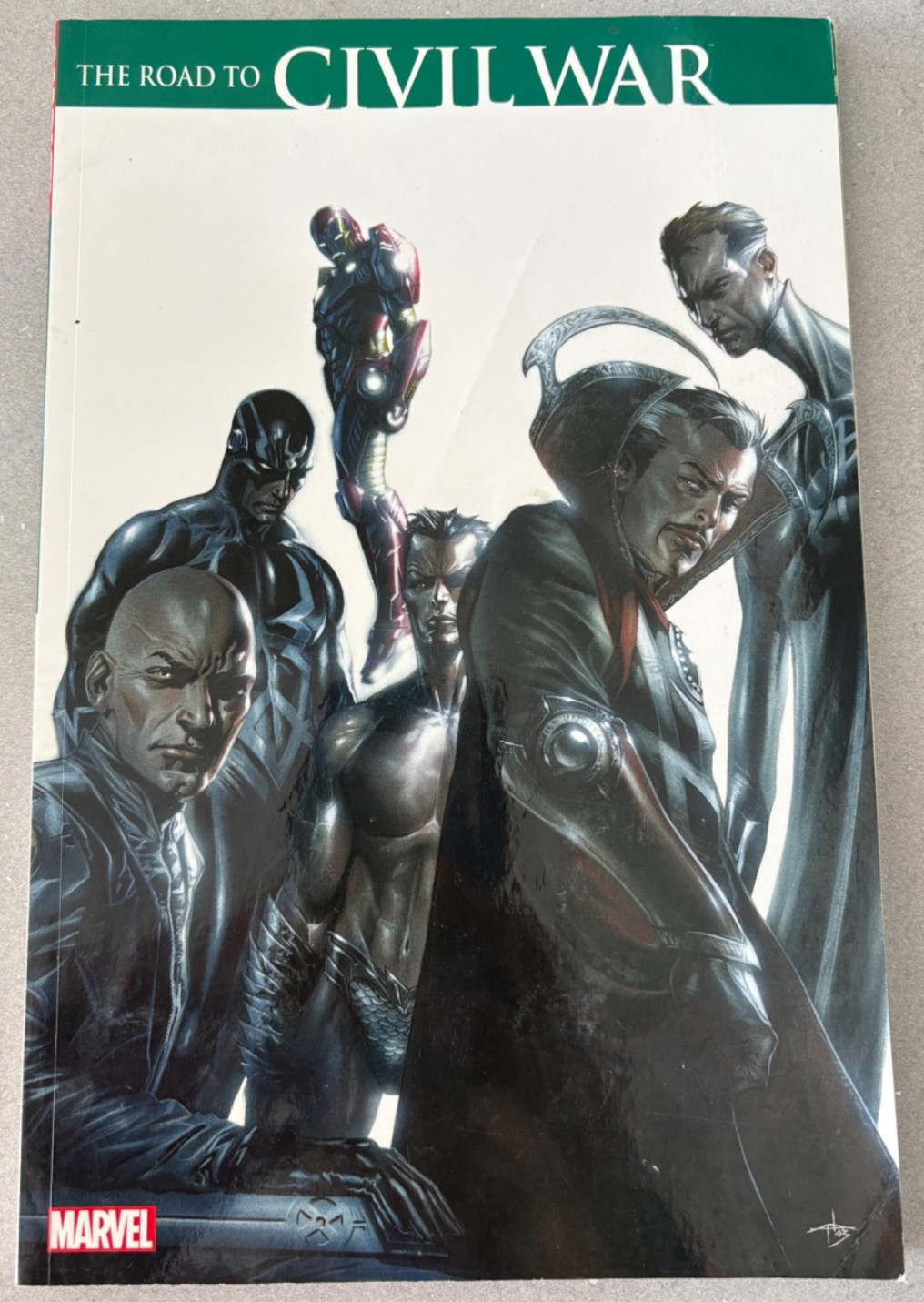 THE ROAD TO CIVIL WAR - Marvel Comic Book : Brian Michael Bendis : VGC