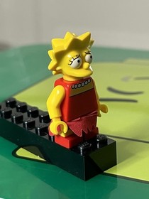 LEGO The Simpsons Lisa Simpson sim004 Minifigure The Simpsons 71006