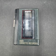 Vintage Sanyo Mini Cassette Recorder Model M 1012 Powers on FOR REPAIR