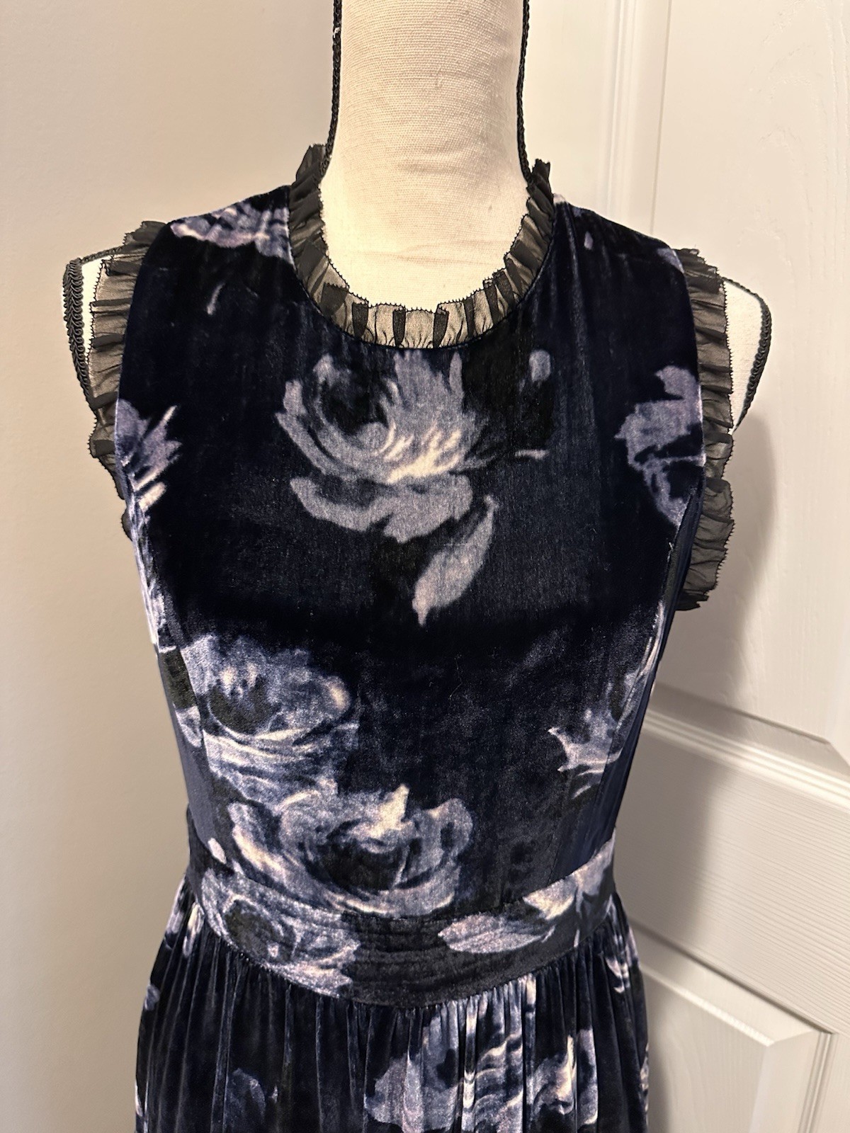 ✨Kate Spade New York Night Rose Ruffle-trim Velvet Dress Navy Size 6 NWT Flowy thumbnail 4