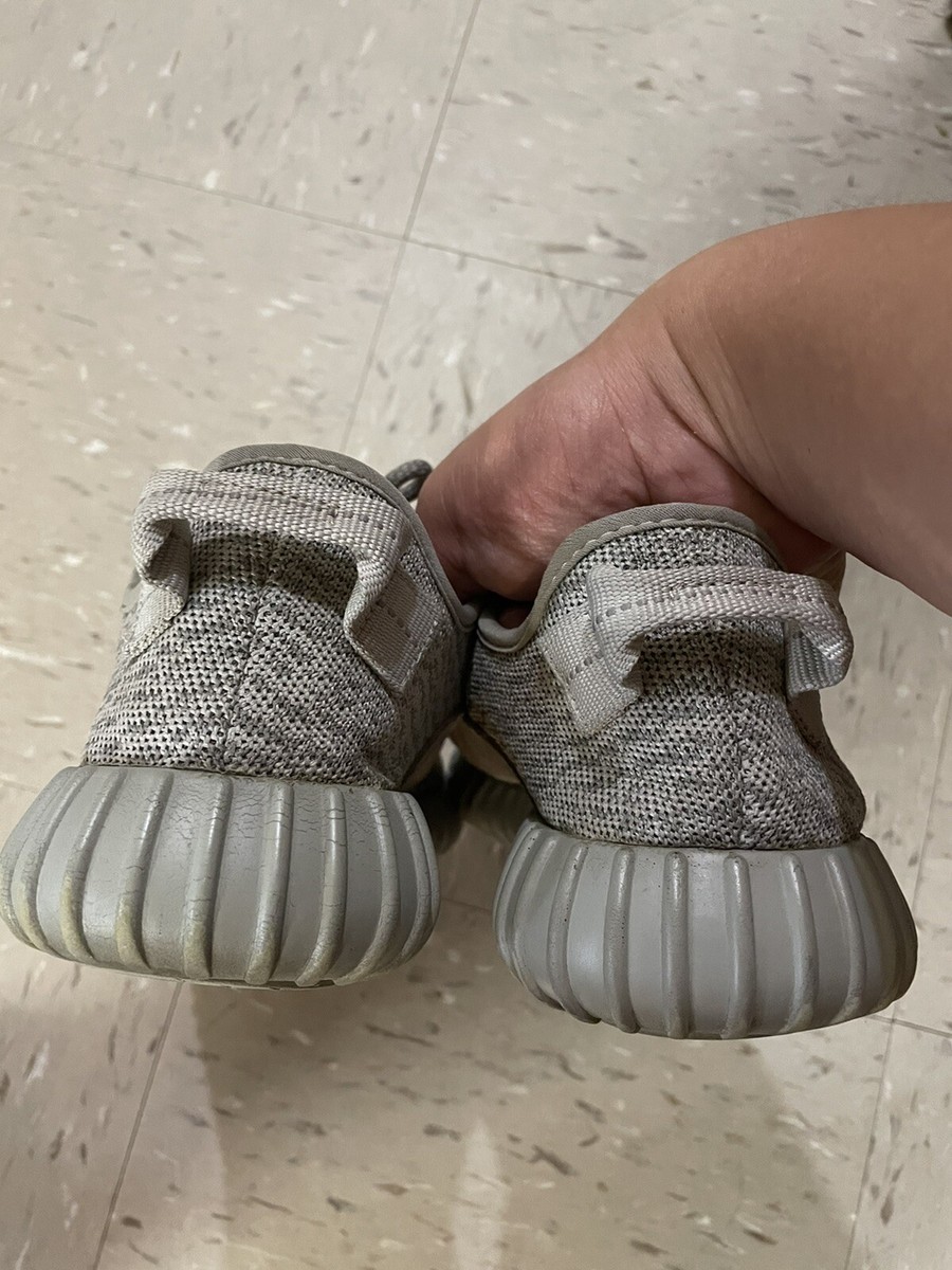 adidas gazelle silver green womens adidas Yeezy Boost 350 Turtledove (2022) – Sneaker Legends Dearborn main image 0