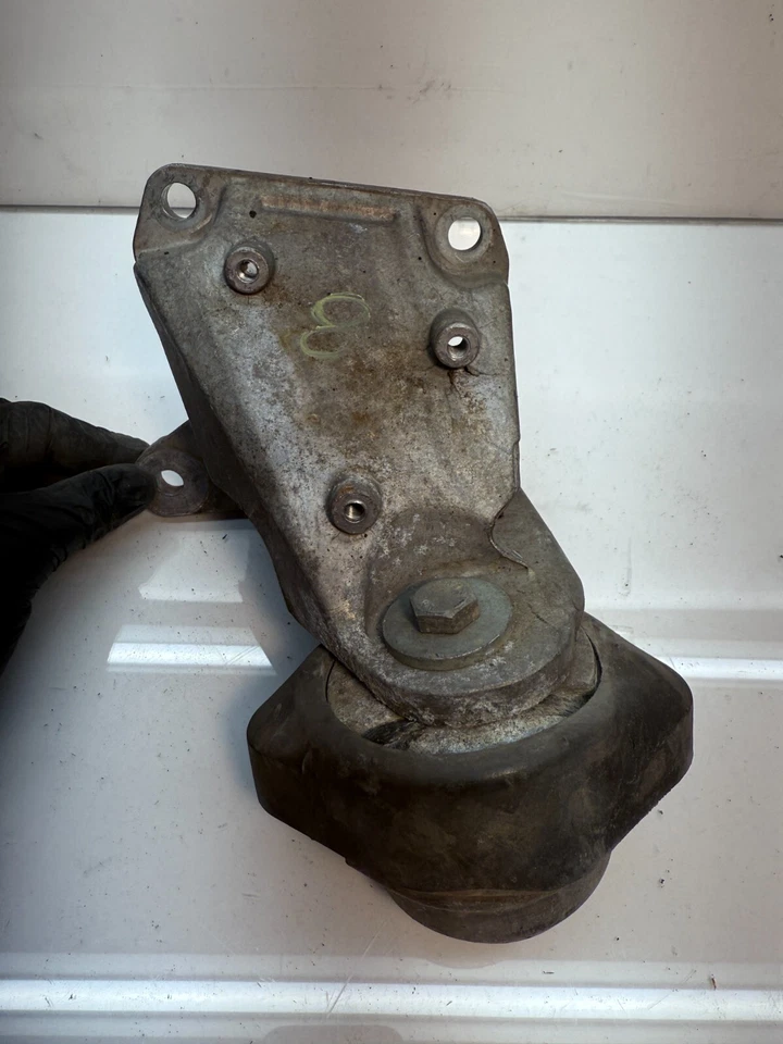 Оригинальный монтажный кронштейн для коробки передач Audi A4 S4 B5 8D 1996 8D0399114AH LIU19879 C14-8 - Изображение 2 из 4