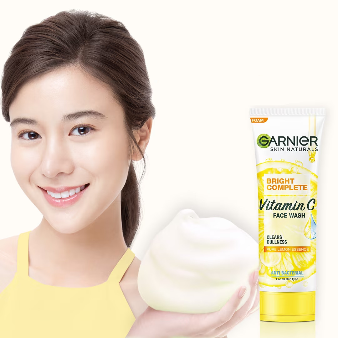 Garnier Skin Naturals Bright Complete Vitamin C Face Wash - 100ml pack  2