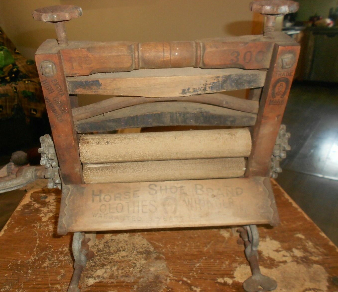 vintage the american wringer co. #300 clothes wringer in good shape used vintage the american wringer co. #300 clothes wringer in good shape used