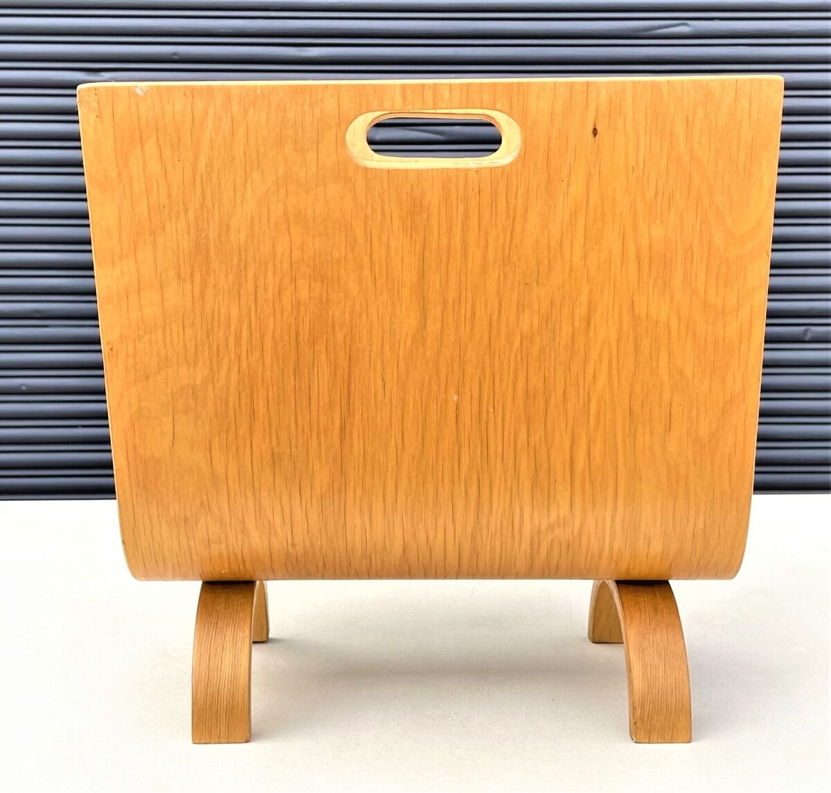 Alvar Aalto Style Birch Bentwood Plywood Magazine Rack Alvar Aalto Style Birch Bentwood Plywood Magazine Rack