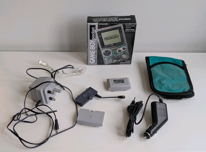 Nintendo Game Boy Pocket Clear Boxed MGB-001 Bundle Accessories Vintage VGUC
