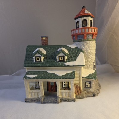 Dickens Keepsake Porcelain Lighted House  Lighthouse Keeper s Cottage  1995 O We