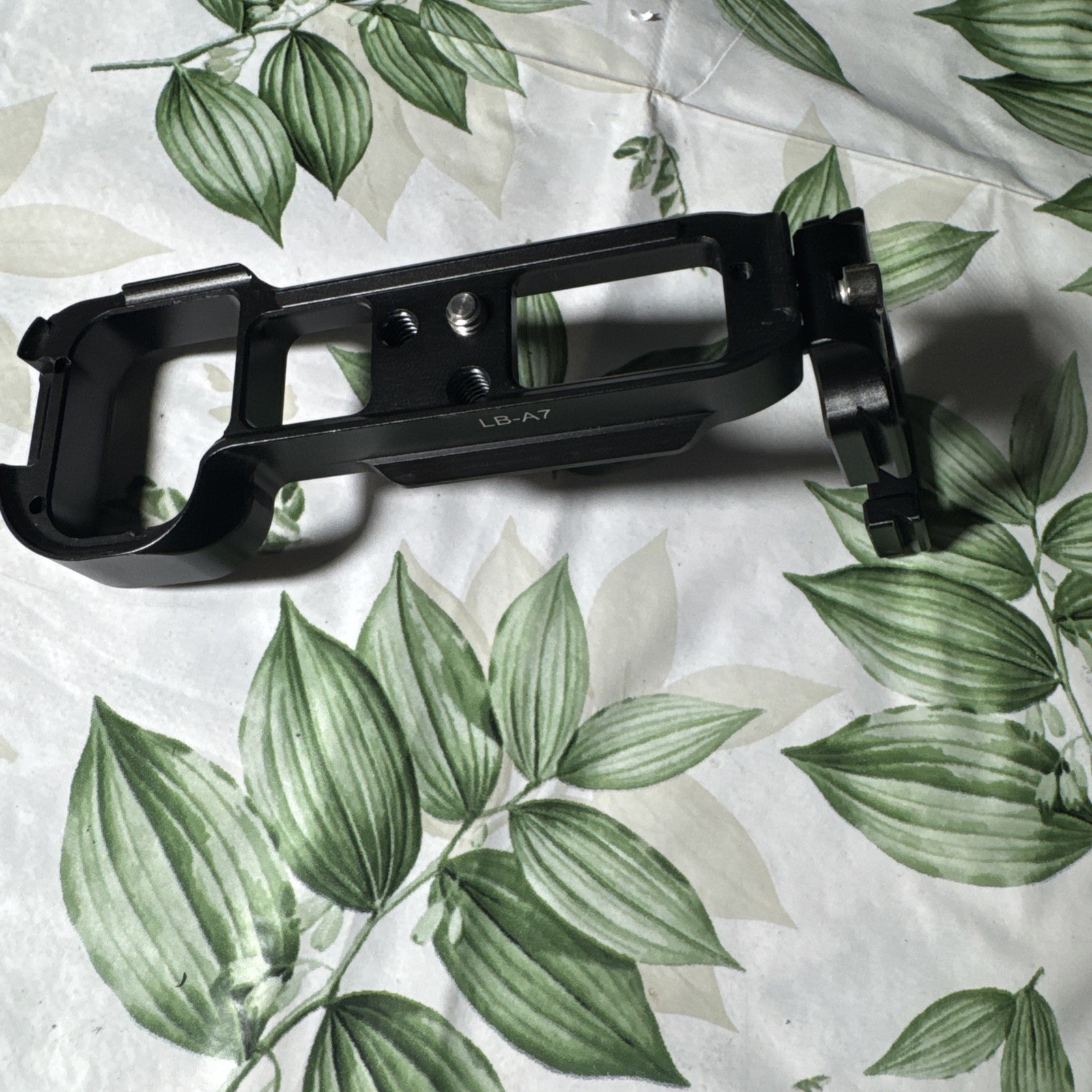 LB-A7 L- Bracket Plate