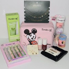 PRESENT BUNDLE   10 Items   Cosmetics/Beauty Products/Creme Shop Minnie Bag NEW
