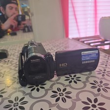 Samsung HMX-F80 HD Flash Memory Digital Camcorder, 52x Optical Read description