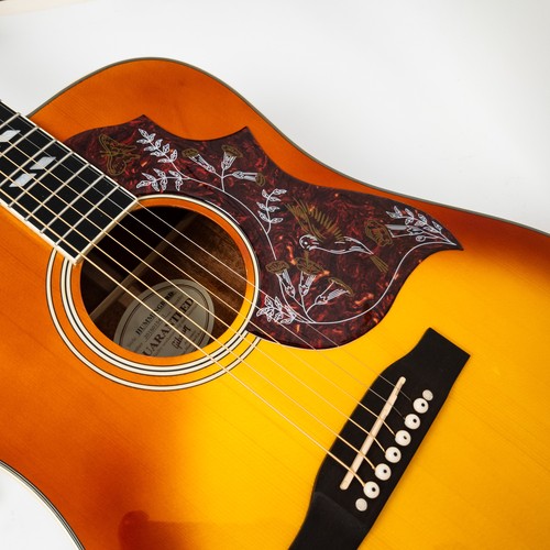 Battipenna per chitarra acustica Hummingbird piastra antigraffio autoadesiva per 40-41 in - Foto 2 di 7