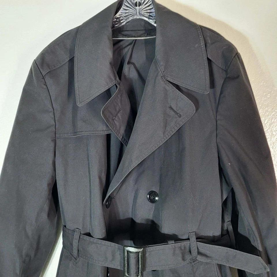 Trench coat vintage masculino tamanho 42 preto regular peito duplo vestuário americano - Imagem 3 de 4