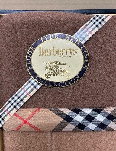 BURBERRY LONDON BLANKET 100% WOOL **BRAND NEW** - Picture 2 of 6