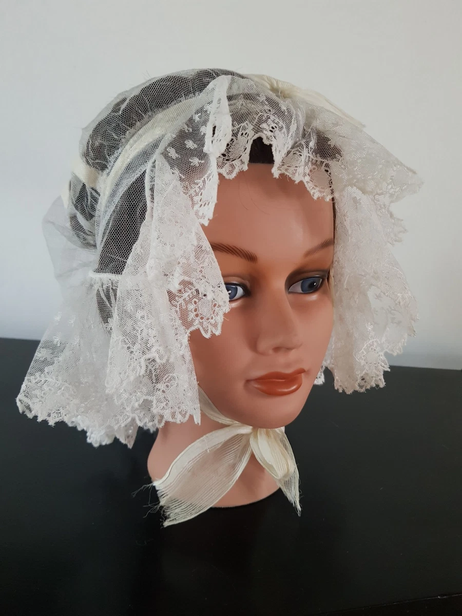 ANCIENNE COIFFE FOLKLORIQUE en dentelle de coton Hauteur 19 cm, N° 3