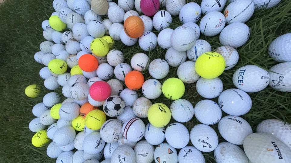 20 Pack Golf Balls. Available In Different Colours . Cheap price - Image 2 of 4