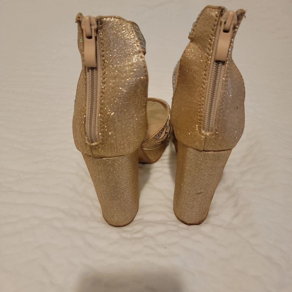 Sandalia Forever para mujer oro rosa tacón chunkey estrás tiras talla EE. UU. 8 Foto 4 de 4