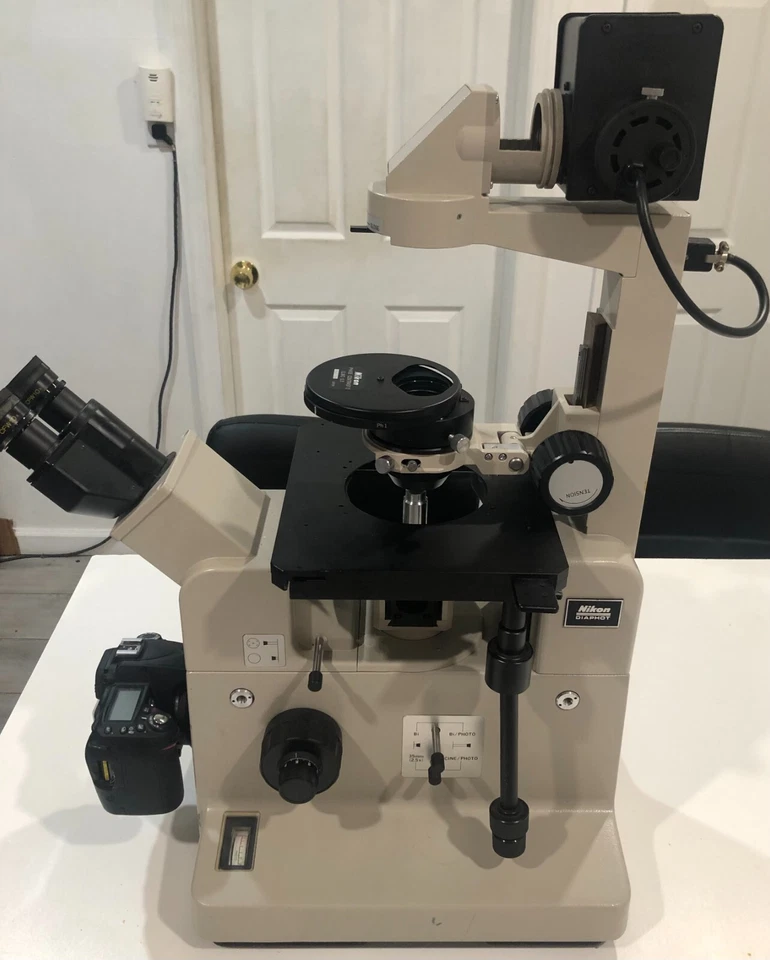 Microscopio de cultivo de tejido invertido Nikon Diaphot Foto 3 de 4