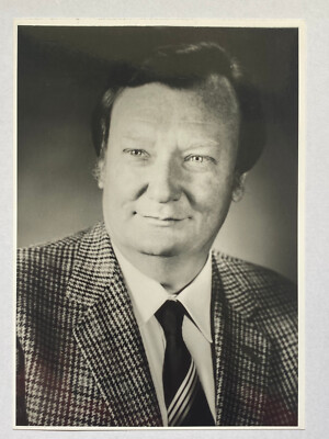 Carlo Rubbia - Nobelpreis Physik 1984 - original Autogramm Rückseite- 18 x 12 cm