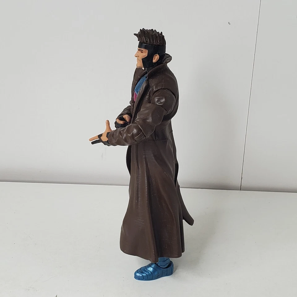 Figura de acción 2019 Marvel Legends X-Men Gambito Caliban BAF Build A Figure Wave Foto 2 de 4