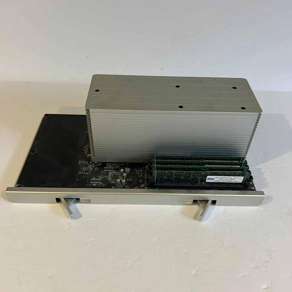 Apple Early 2009 Mac Pro 4,1 Quad Core 2.66 CPU Board 16GB RAM - A1289 - Image 3 of 3