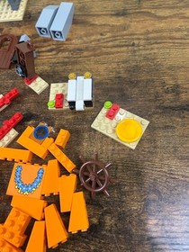 LEGO SpongeBob SquarePants: Bikini Bottom Undersea Party (3818) Parts Lot