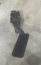 2004- 2005 LLY Duramax Silverado Sierra Fuel Gas Throttle Accelerator Pedal OEM
