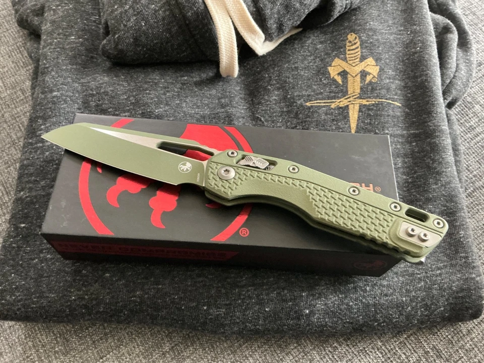 PACOTE DE FÉRIAS Microtech 210T-1 PMCVG E CAPUZ MICROTECH CINZA GRANDE - Imagem 2 de 4