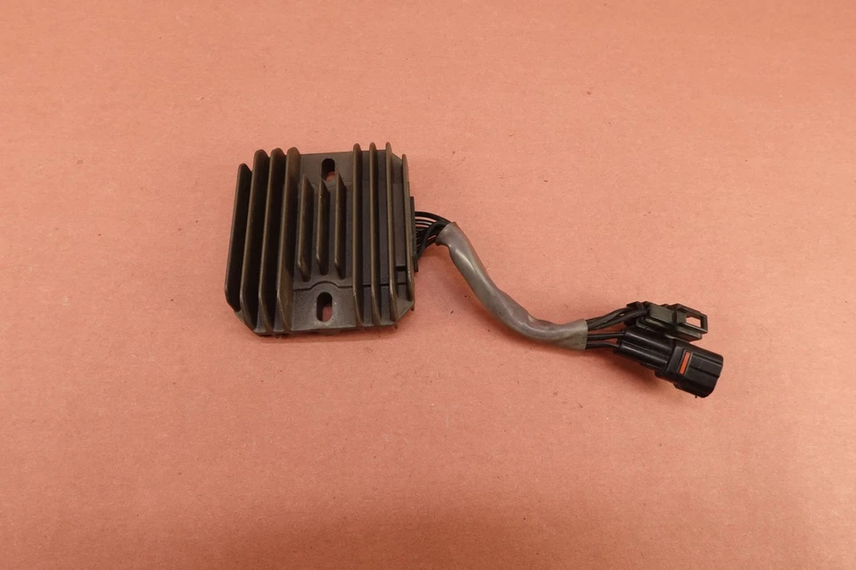 2006 2007 SUZUKI GSXR 600 GSXR600 RECTIFIER VOLTAGE REGULATOR - Image 4 of 4