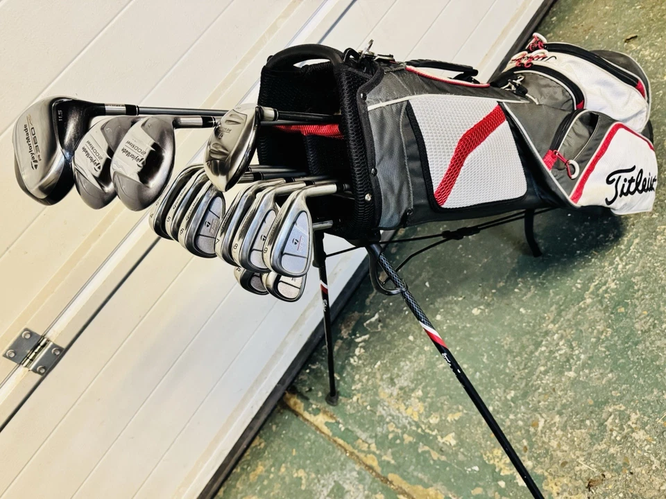 Mens R/H TaylorMade Full Golf clubs set, Irons, Driver, Woods, Putter & Bag - Image 2 of 4