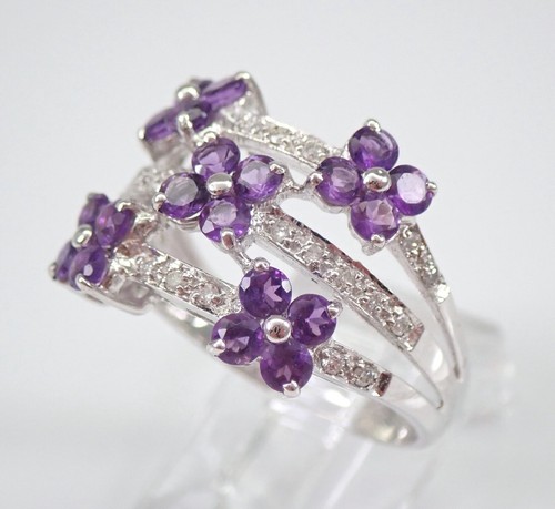 Anillo de aniversario de oro blanco de 14 quilates con diamantes amatista de varias filas de flores talla 7 - Imagen 3 de 7