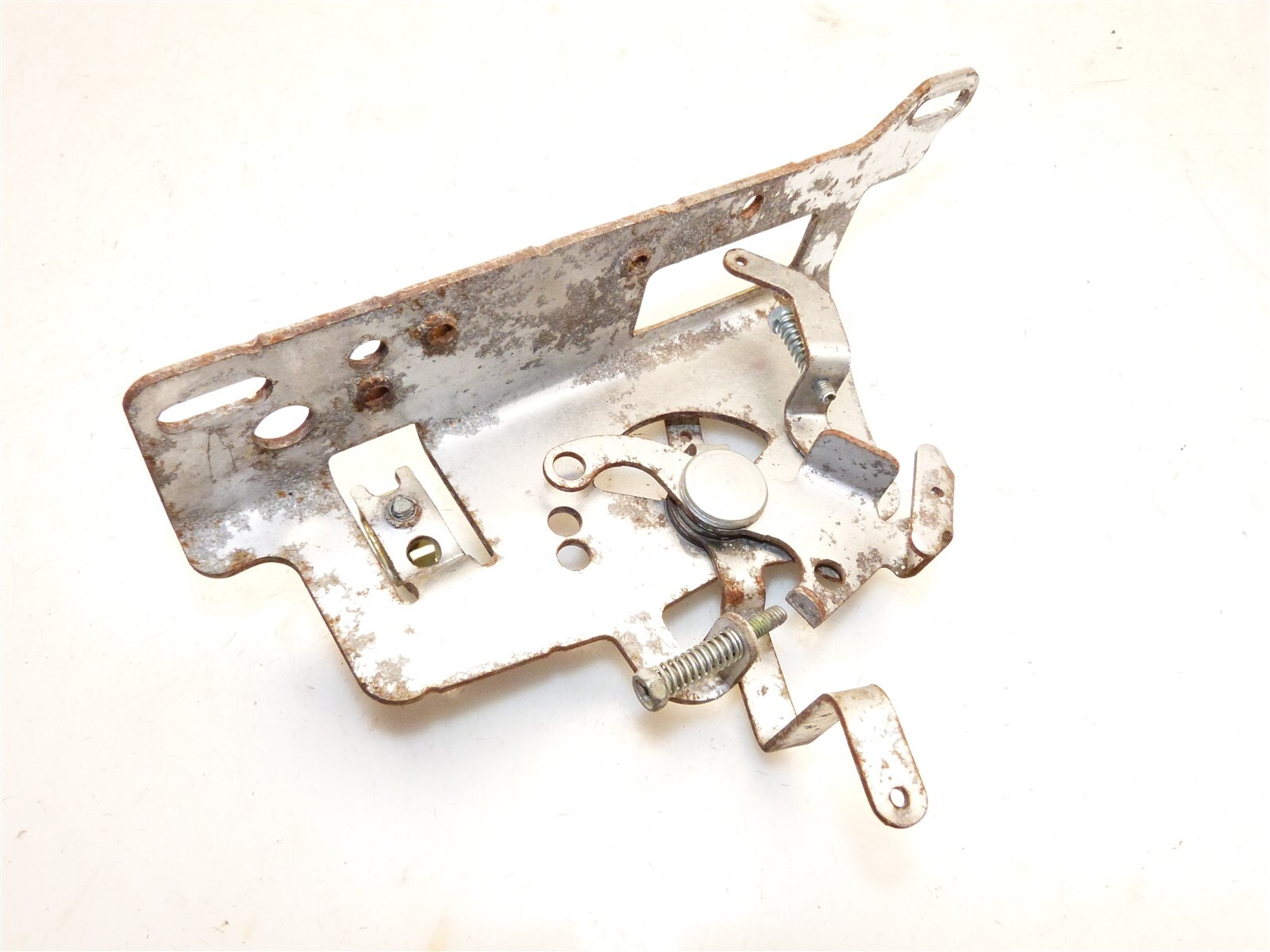 MTD TroyBilt Bronco Tractor Kohler Courage SV590 19hp Engine Throttle