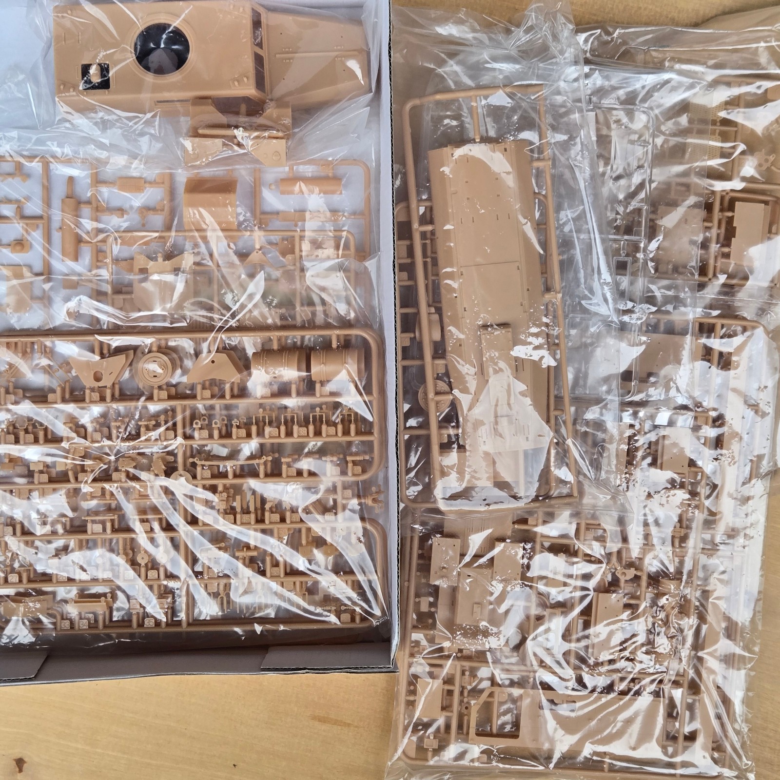 Panda 1/35 Cougar 4X4 MRAP Model Kit thumbnail 3