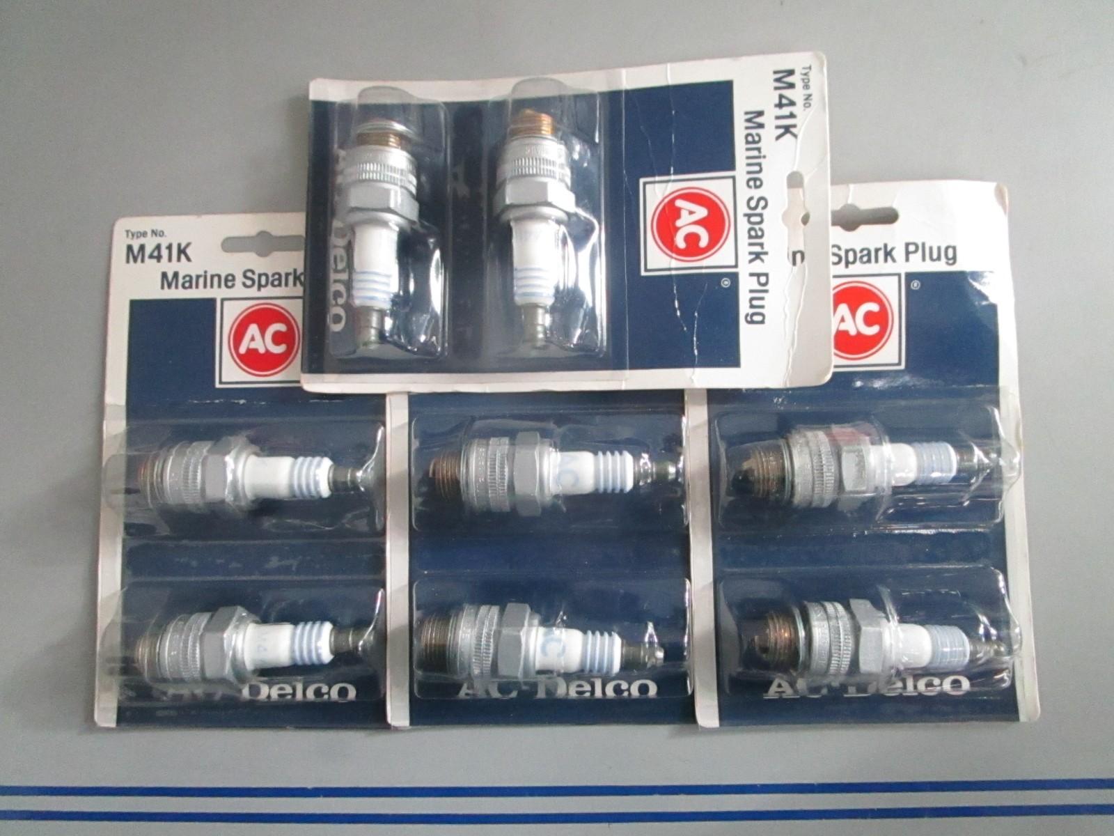NEW OEM LOT OF 8 AC Delco M41K Spark Plug 0820