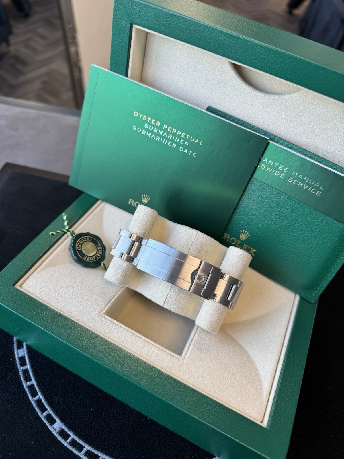 Rolex Submariner 2023 - Black Date  - Reference 126610LN image 4