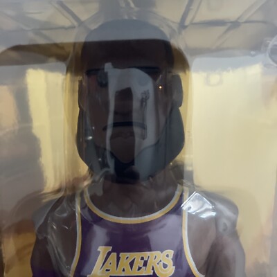 FUNKO GOLD LEBRON JAMES PREMIUM VINYL FIGURE 12 INCH RARE  CHASE  PURPLE JERSEY