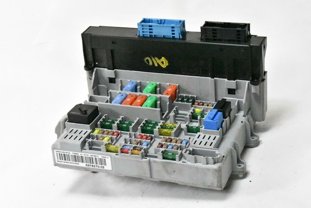 06-11 BMW 3 Series E90-E92 COUPE 328i 335i FUSE BOX # 6906622-02 | eBay