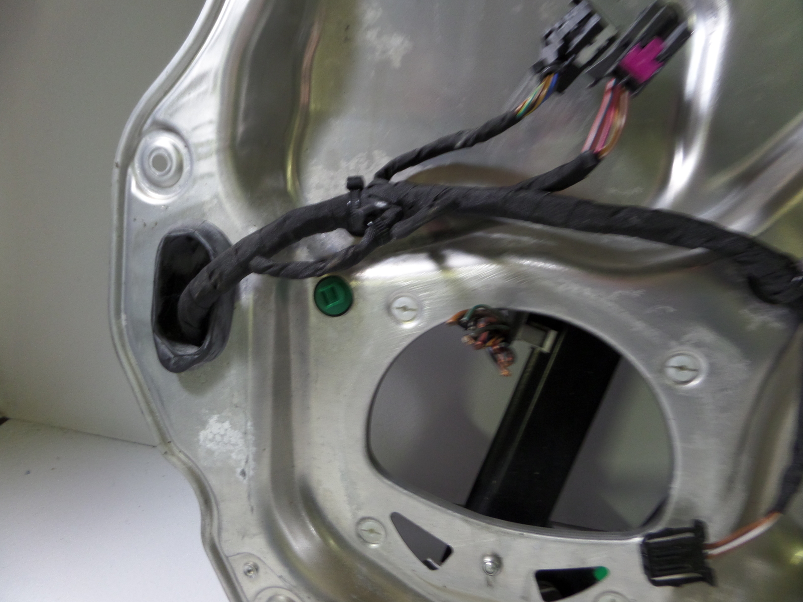06-13 Bentley Continental Flying Spur Front Right Window Regulator 10K MILES 09