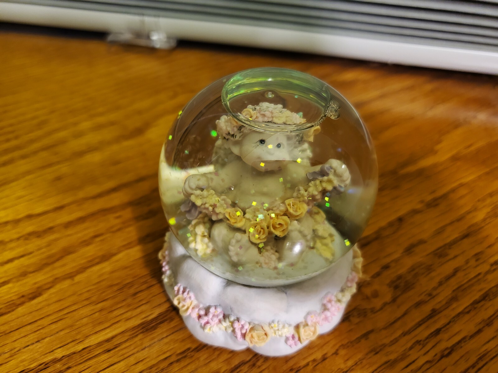 Vintage Dreamsicles Snow Globe, Westland D6509 Baby Angel Flowers