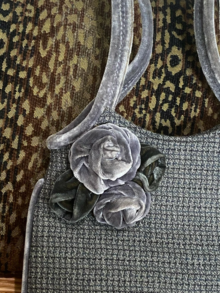 ВИНТАЖНЫЙ ISABELLA FIORE СЕРЫЙ ТВИДОВЫЙ БАРХАТ РОЗЕТКА ЦВЕТОК СУМОЧКИ КЛАТЧ 👜 - Изображение 2 из 4