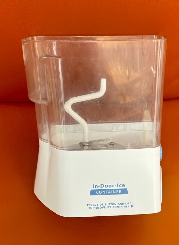 OEM Whirlpool Refrigerator Ice Bin 2212302 2255577 From M# GS2SHAXNL00